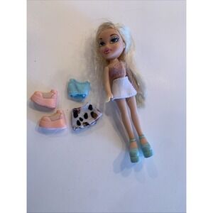 Vintage 2002 MGM Bratz Cloe Mini With Outfit